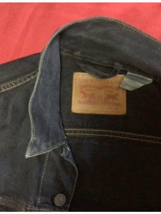 Levi’s jacket - Picture 2 of 3
